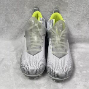 Under Armour Mens 11.5 Highlight Hammer Mc Football Cleat White-Metallic Silver